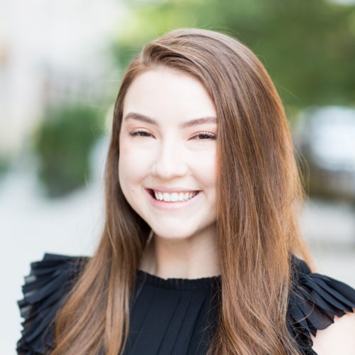 Abigail Edwards Headshot